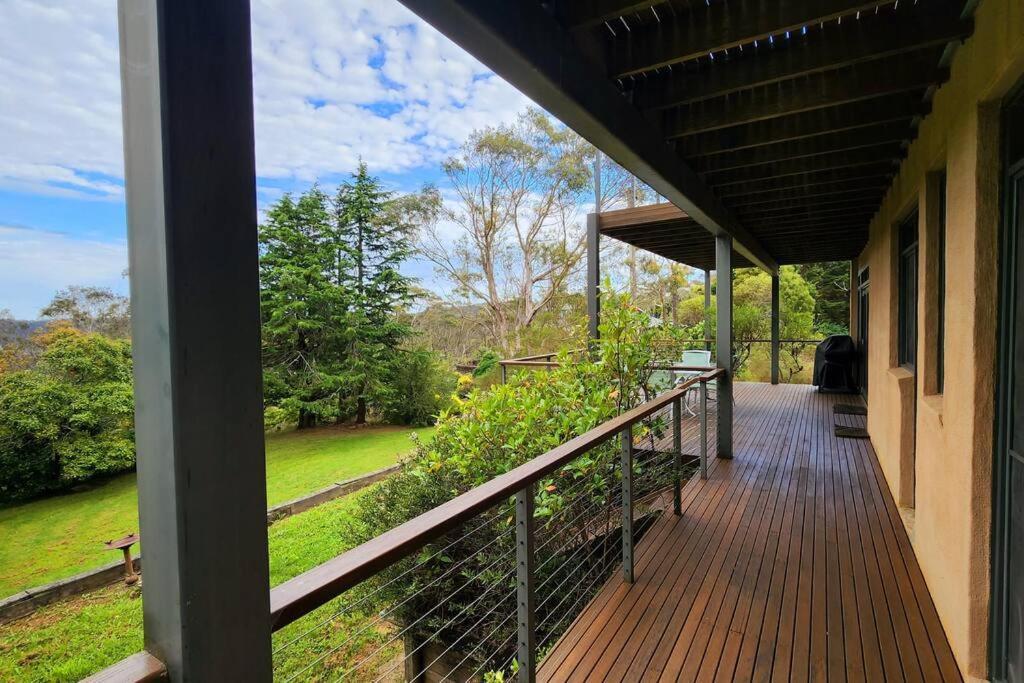 Narrow Neck Views - Peaceful 4 Bedroom Home With Stunning Views! カトゥーンバ エクステリア 写真