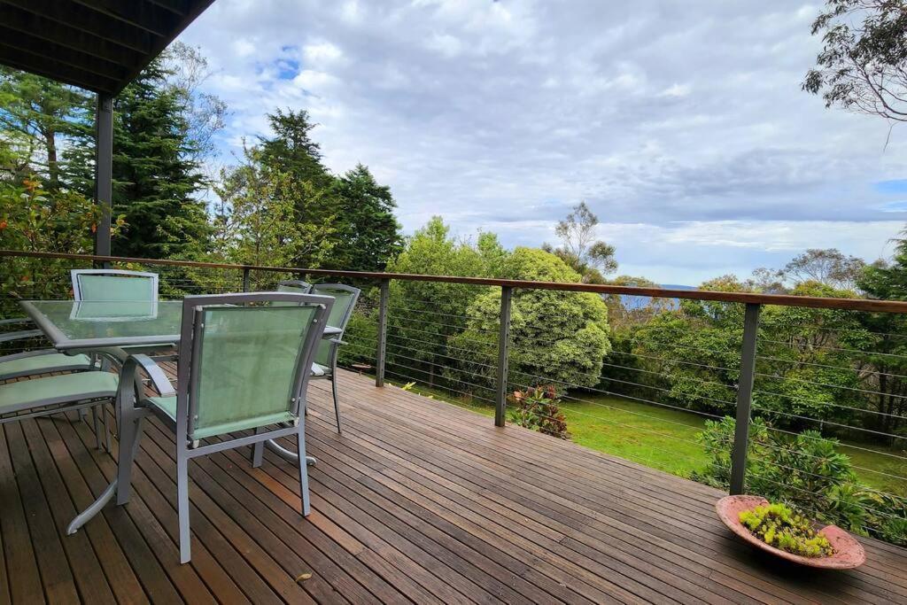 Narrow Neck Views - Peaceful 4 Bedroom Home With Stunning Views! カトゥーンバ エクステリア 写真
