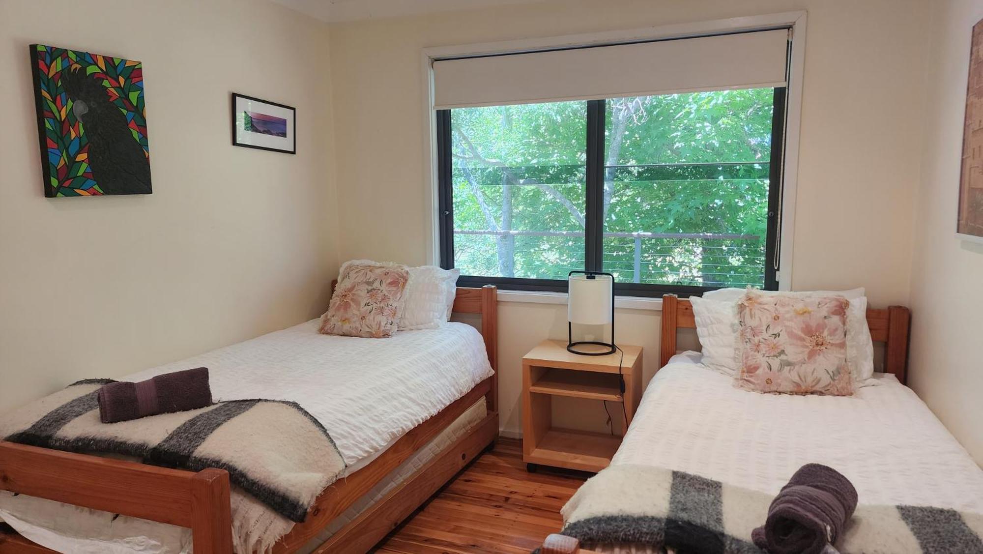Narrow Neck Views - Peaceful 4 Bedroom Home With Stunning Views! カトゥーンバ エクステリア 写真