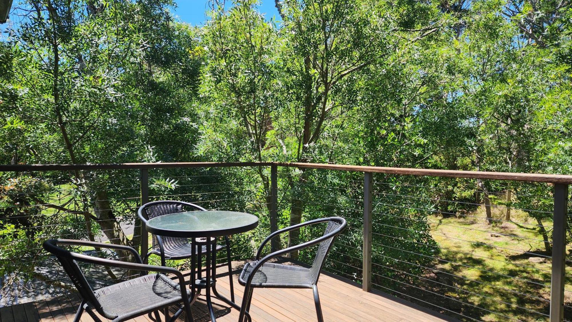 Narrow Neck Views - Peaceful 4 Bedroom Home With Stunning Views! カトゥーンバ エクステリア 写真