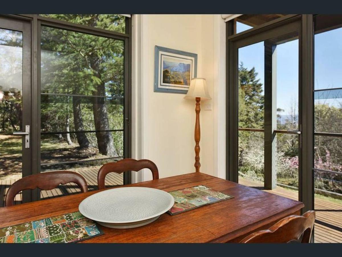 Narrow Neck Views - Peaceful 4 Bedroom Home With Stunning Views! カトゥーンバ エクステリア 写真