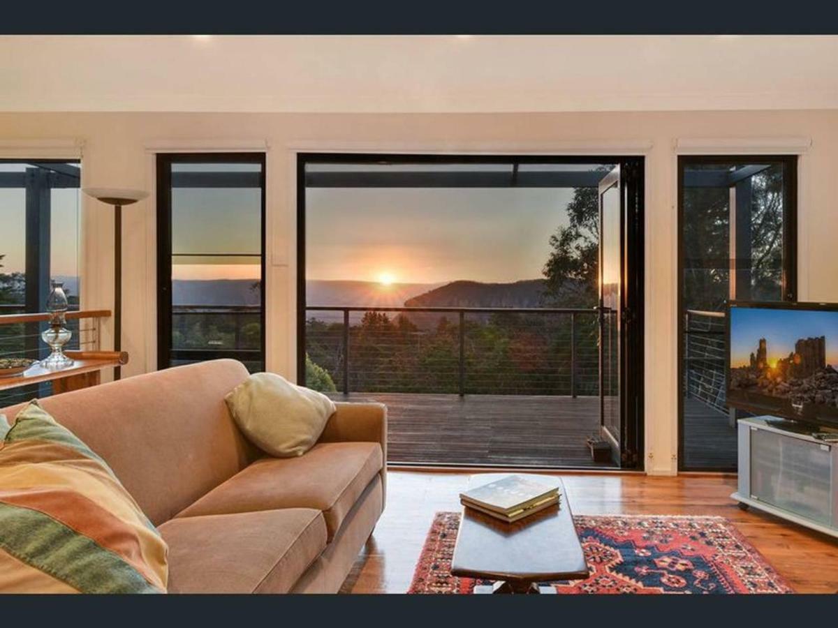 Narrow Neck Views - Peaceful 4 Bedroom Home With Stunning Views! カトゥーンバ エクステリア 写真